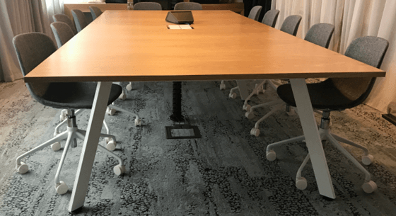 Leila Meeting Table