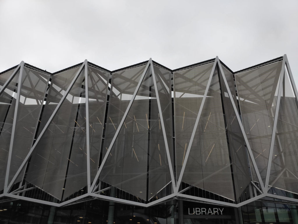 Exterior photo of exterior facade of the Library at Monash Caulfield