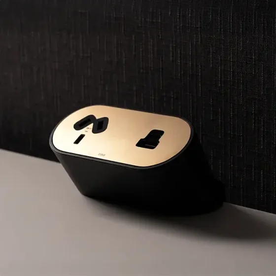 Euca Desk Power